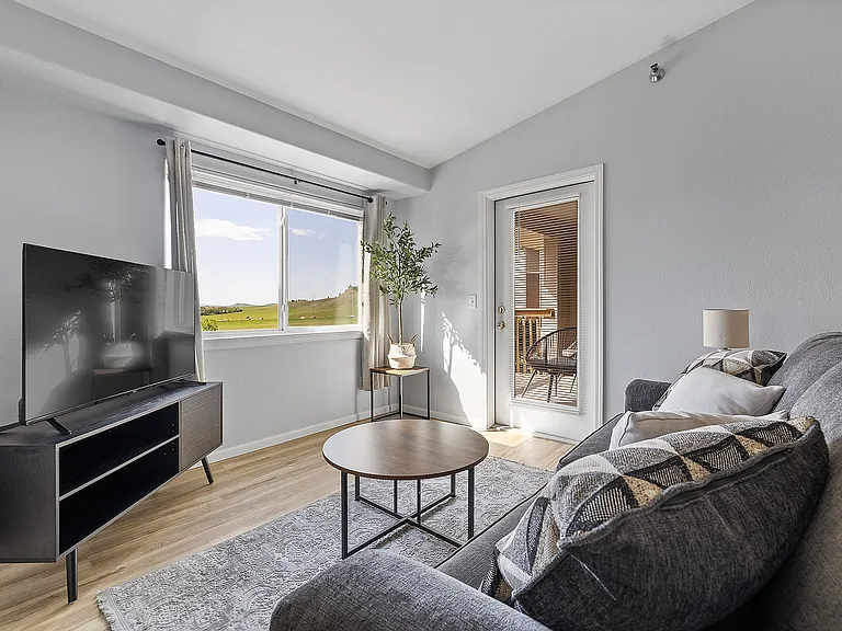 1 Bedroom 1 Bathroom