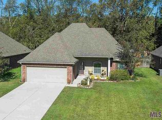 1212 Rue Riviere Dr, Port Allen, LA 70767