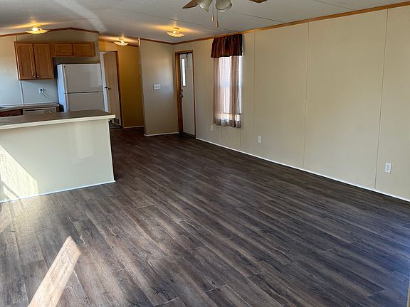2nd image of 2070 Krist Ln