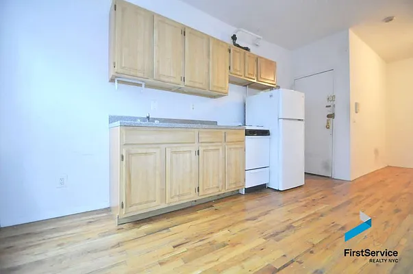 Rented by FirstService Realty (legacy) | media 7