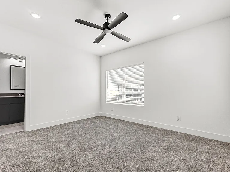 3008 Alpha Wolf Ct — Photo 28