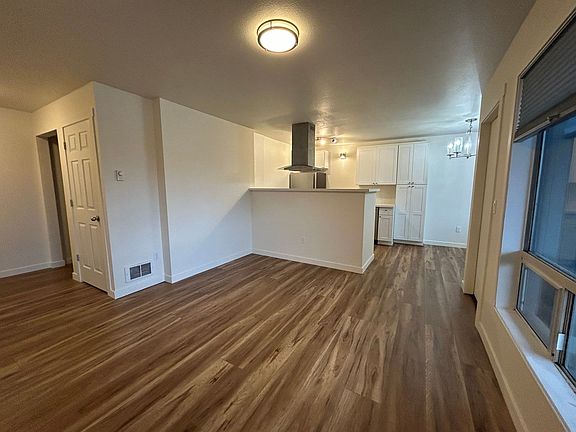 4th image of 8220 169th Ave NE #B4