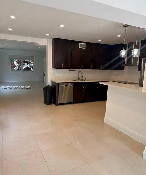 4805 University Dr #4803 — Photo 3