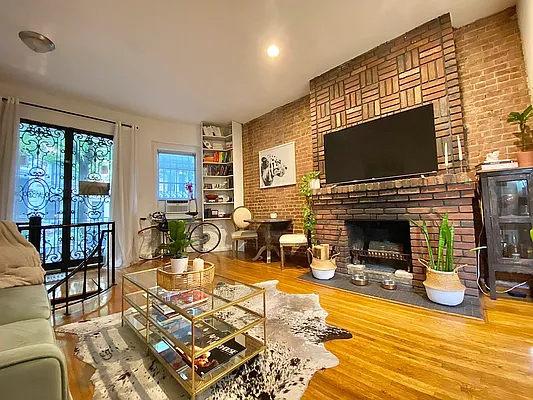 Rented by Oxford Property Group | media 2