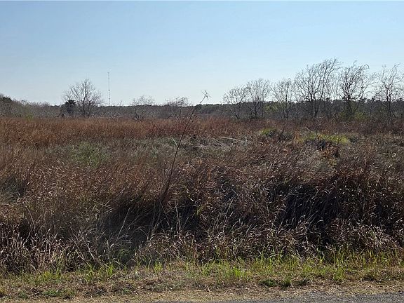 2nd image of 2515A Monkey Rd