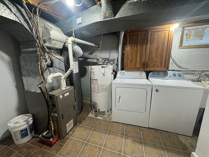 Kitchener House for rent - 2 Bedrooms — photo 9