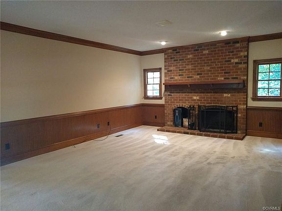 2nd image of 211 Scrimshaw Dr