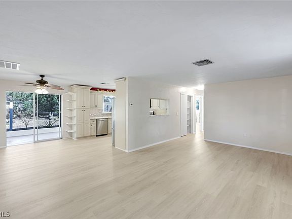 4th image of 8760 Dartmouth St