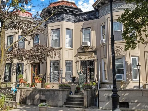 145 Maple St, Brooklyn, NY 11225