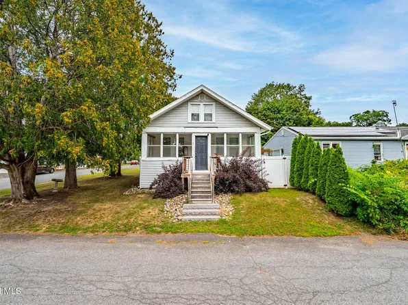 7 Oakland Street, Latham, NY 12110