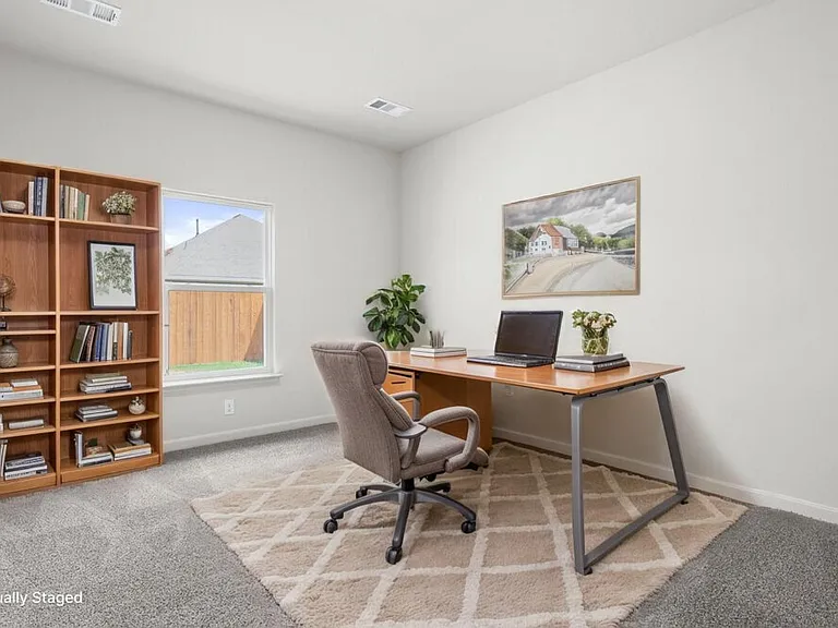 1308 Tilton Dr — Photo 15