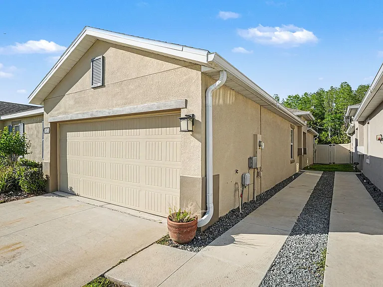 18267 Turning Leaf Cir — Photo 4