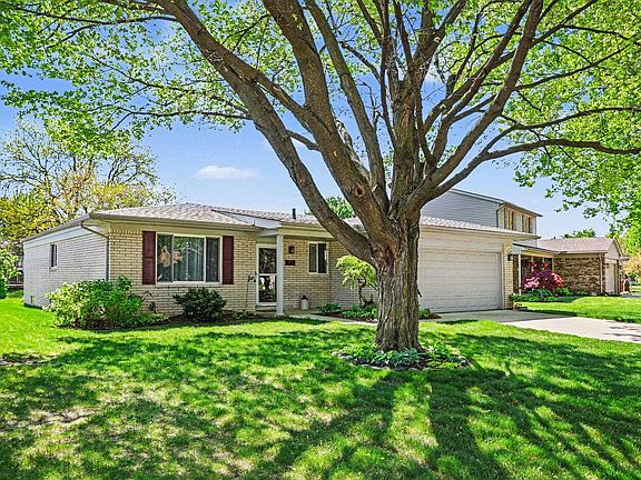 2nd image of 39714 Timberlane Dr