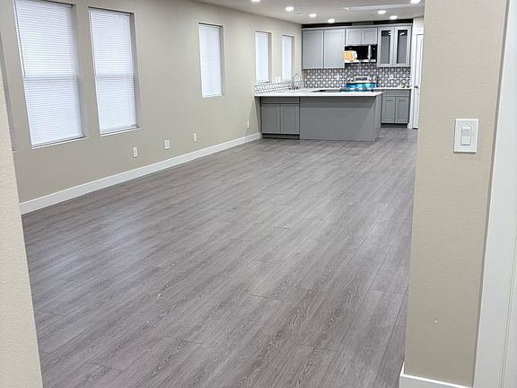 5th image of 6801 Lombard Ave #B