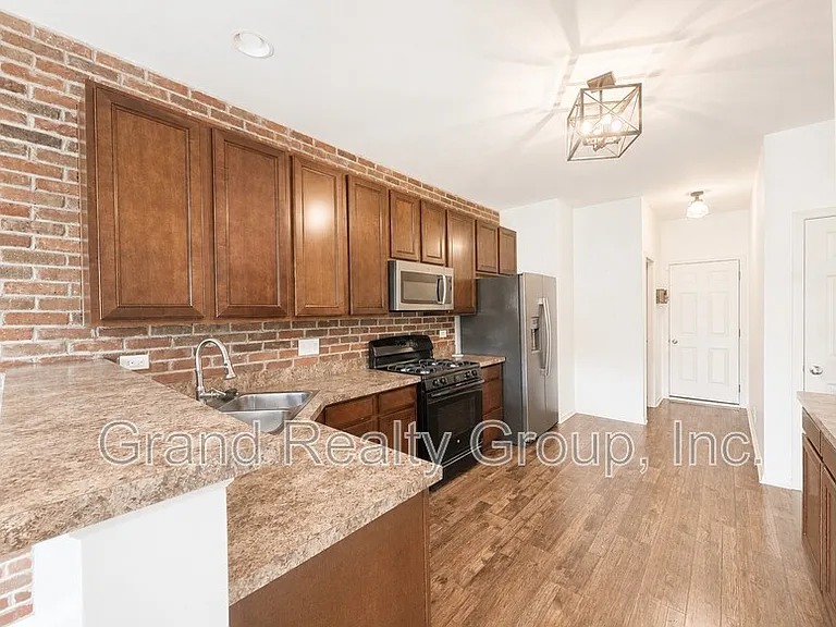376 S Jade Ln — Photo 5