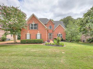 8025 Poplarwood Rd, Nashville, TN 37221