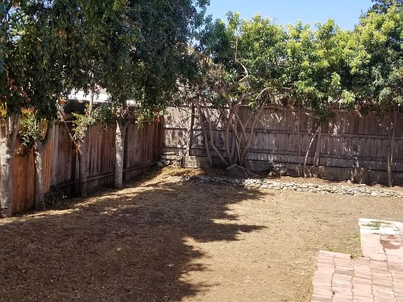 3rd image of 282 Twin Oaks Ave