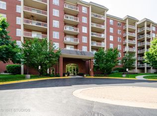 8300 Callie Ct UNIT 315, Morton Grove, IL 60053