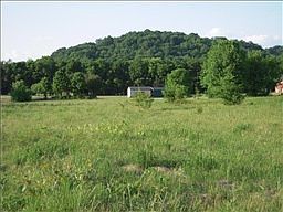 2nd image of 2049 Carters Creek Park