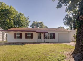 35 W Adams Dr, Cahokia, IL 62206