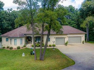 12405 Kingston Way, Dubuque, IA 52001