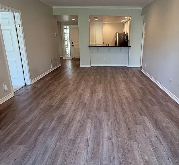 2243 Martin #217 — Photo 11
