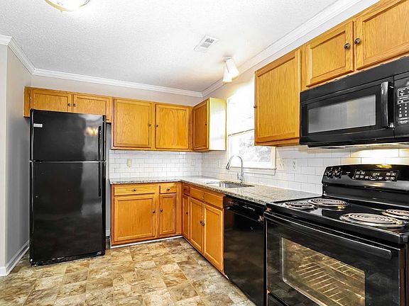 5th image of 1515 Vance St