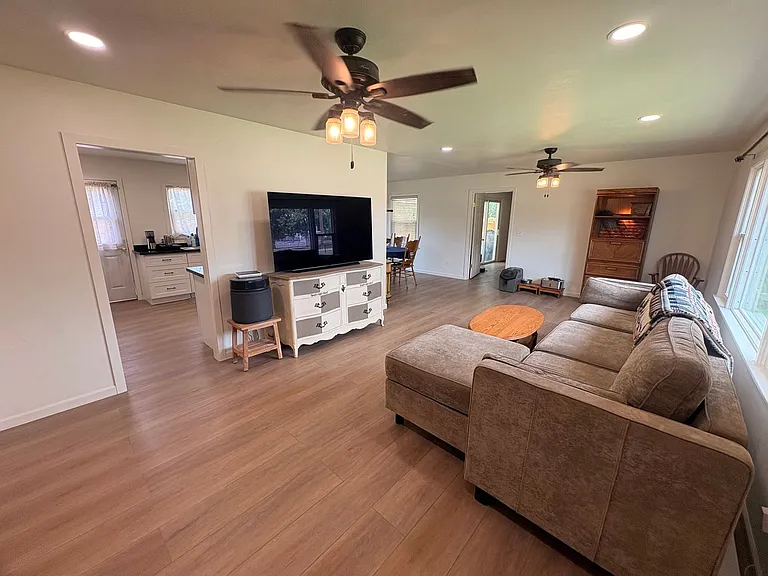 1035 S Woodland St — Photo 6