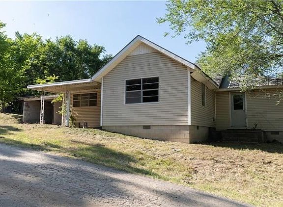 2nd image of 1410 N Monitor Rd