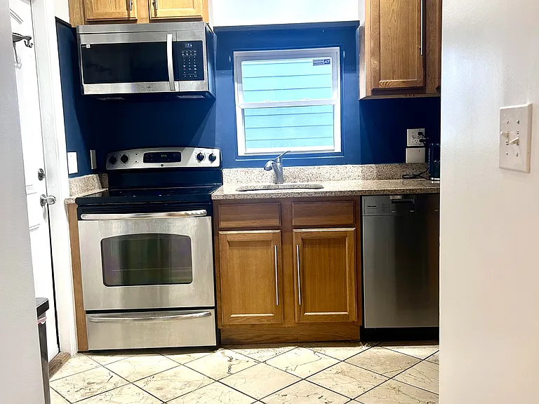 301 Seaton Pl NE #3 — Photo 5