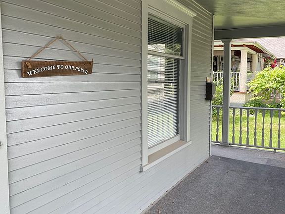 4th image of 420-422 Douglas St