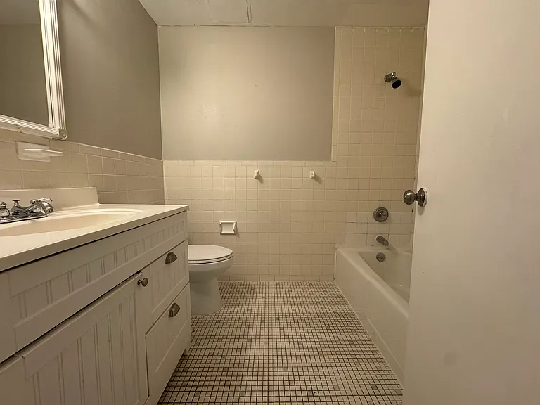 120C8 Hillside Ave #C8 — Photo 10