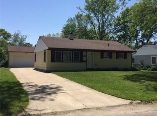 1605 Richmond Rd NE, Cedar Rapids, IA 52402