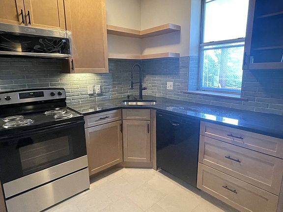 2nd image of 3802 McRee Ave #3S