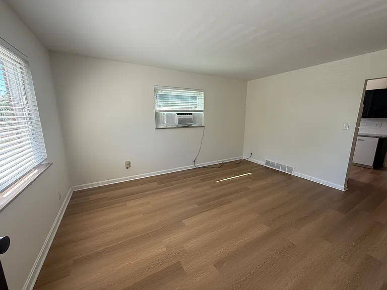 3330 Fortney Ln — Photo 2