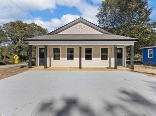277 Poole St, Woodruff, SC 29388