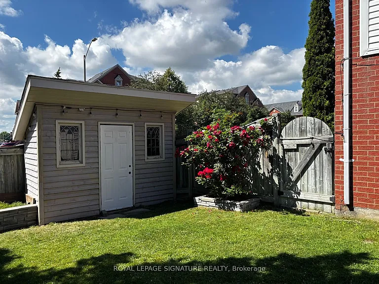 6568 Aston Martin Mews — Photo 30
