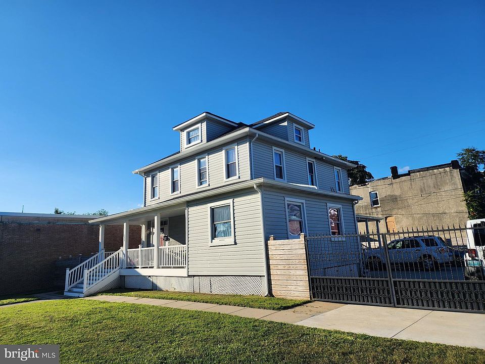 2nd image of 302 E Patapsco Ave