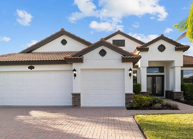 Sunset Lake Dr — Photo 1