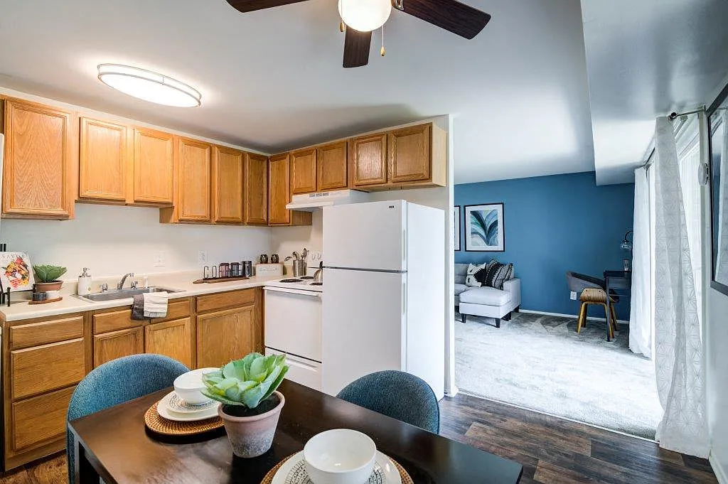 Mapleton Square Apartment Homes — Photo 3