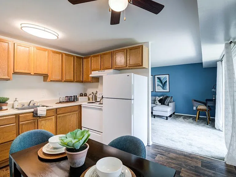 Mapleton Square Apartment Homes — Photo 3