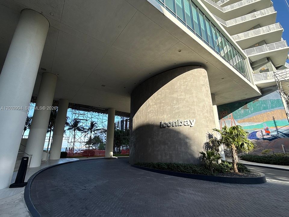 1st image of 460 NE 28th St APT 1907