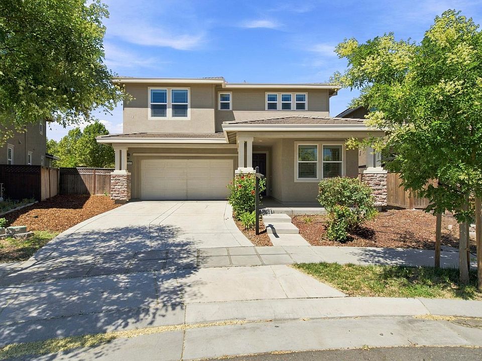 1st image of 1565 S Oliveira Dr