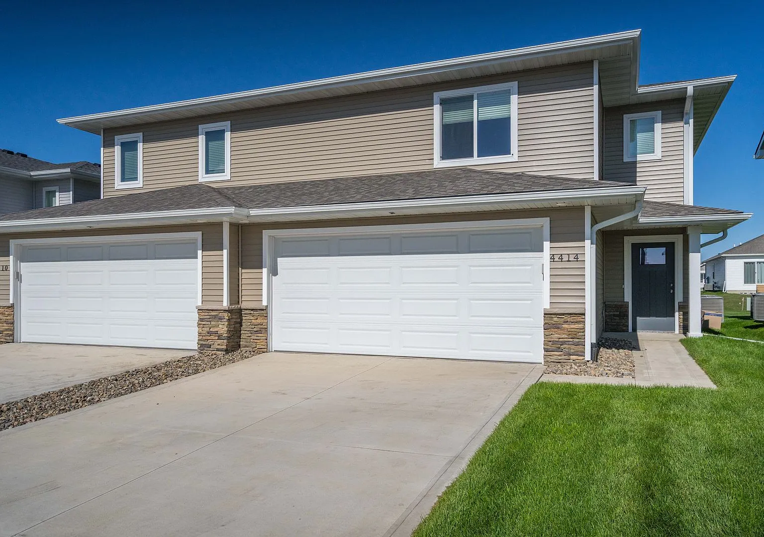 3 Bedroom Two Story Twinhome for Rent! — Photo 1