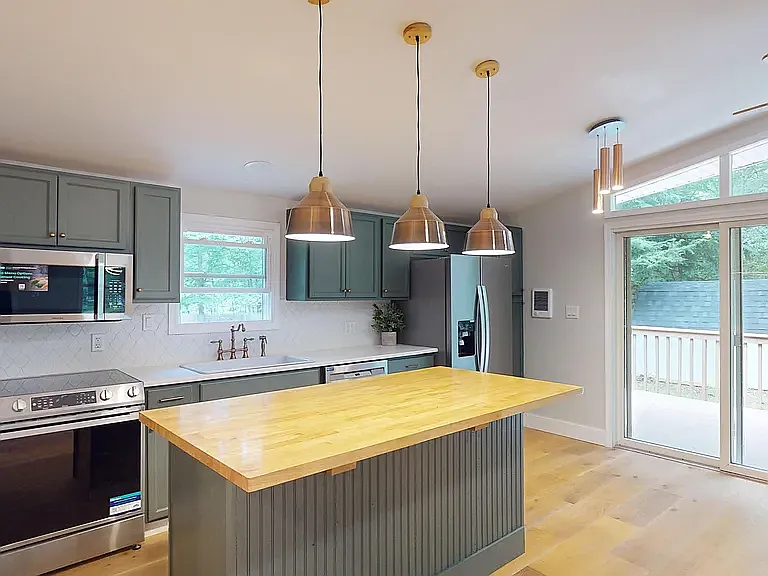 107 Hickory Rd — Photo 4