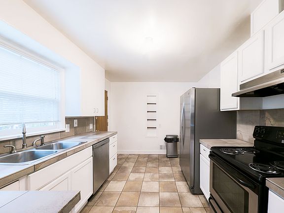 Kitchen viewed from dining room