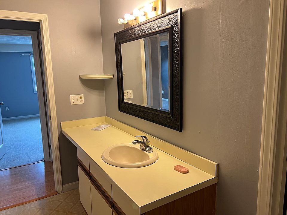 1st image of 4 Heritage Village Dr APT 213