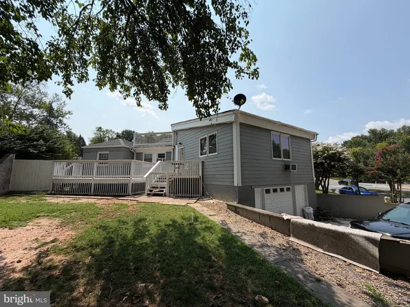 4915 36th St N #2, Arlington, VA 22207