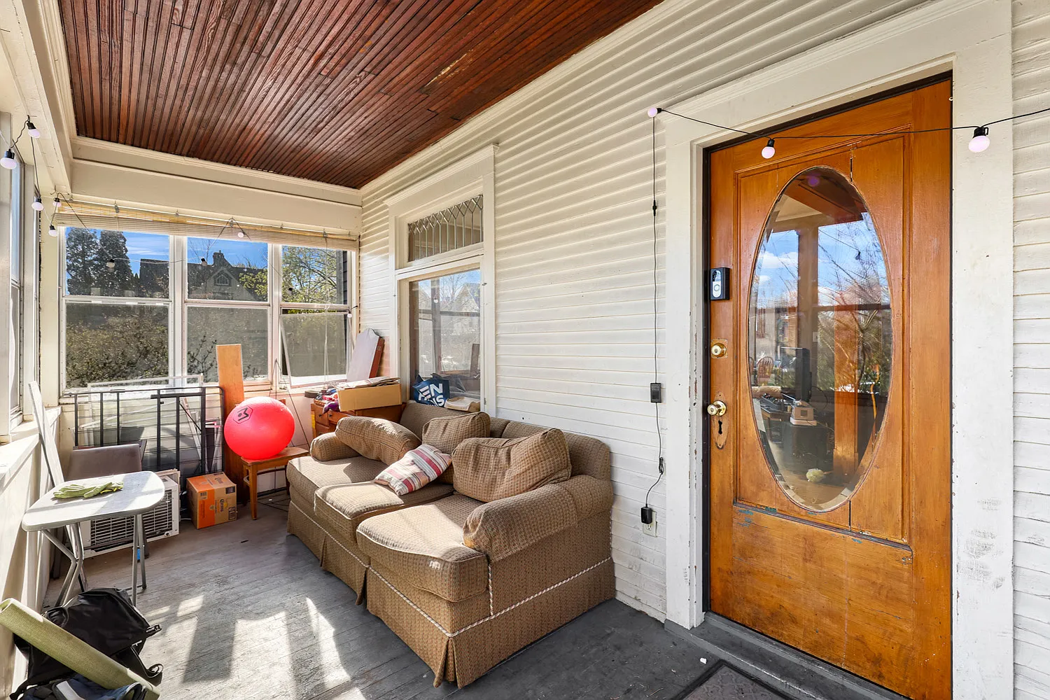 5 bed, 1760 sqft, $2,600 — Photo 4