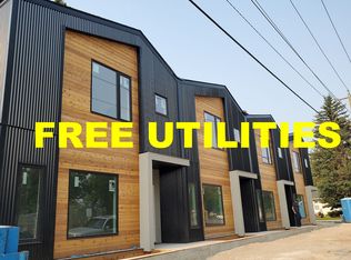 2719 28th Ave SW #U3, Calgary, AB T3E6W3